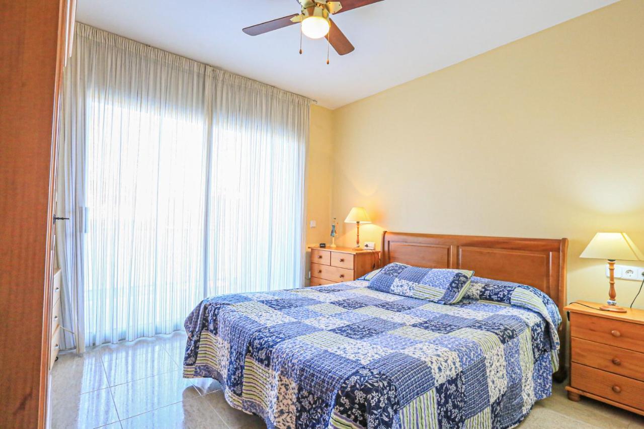 Tarongers - Only Families Villa กัมบริลส์ ภายนอก รูปภาพ
