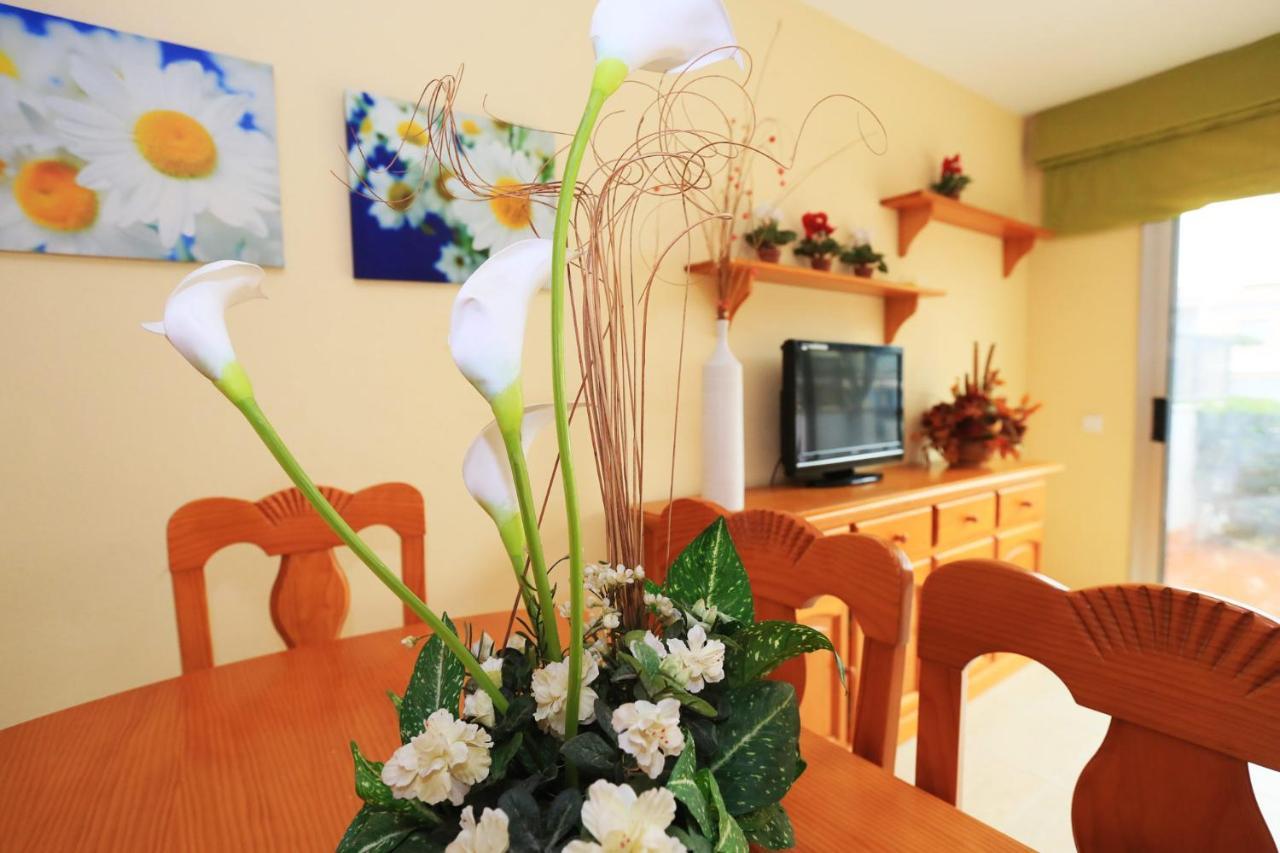 Tarongers - Only Families Villa กัมบริลส์ ภายนอก รูปภาพ